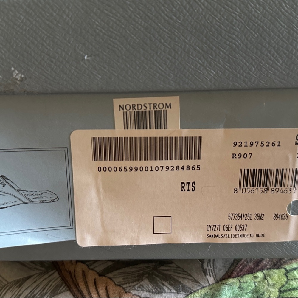 Prada thong Sandals patent leather 35 or 5 - Picture 2 of 7